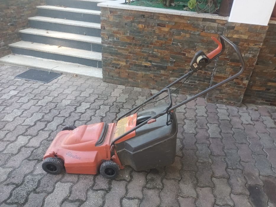 Máquina de cortar a relva Husqvarna