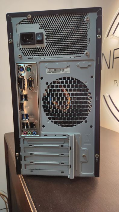 Computador monitor teclado rato - económico e totalmente funcional