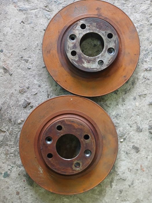 диски тормозние   Logan !  4х100 ! ступиця 61.2