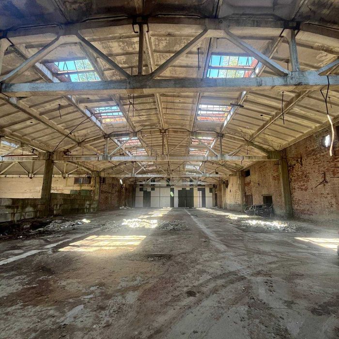 Комерційно-виробничі приміщення