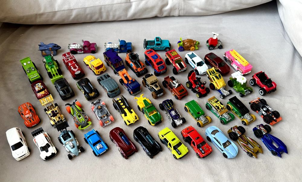 Hot Wheels розпродаж