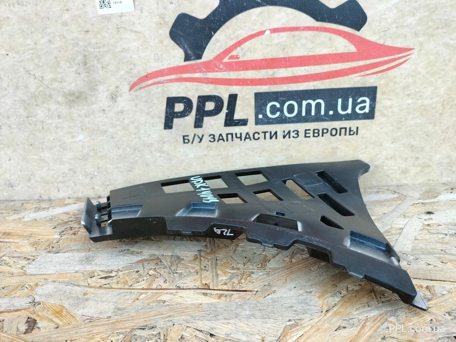 VW Polo IV 01-10 крепление кронштейн бампера заднего правый 6Q6807378B