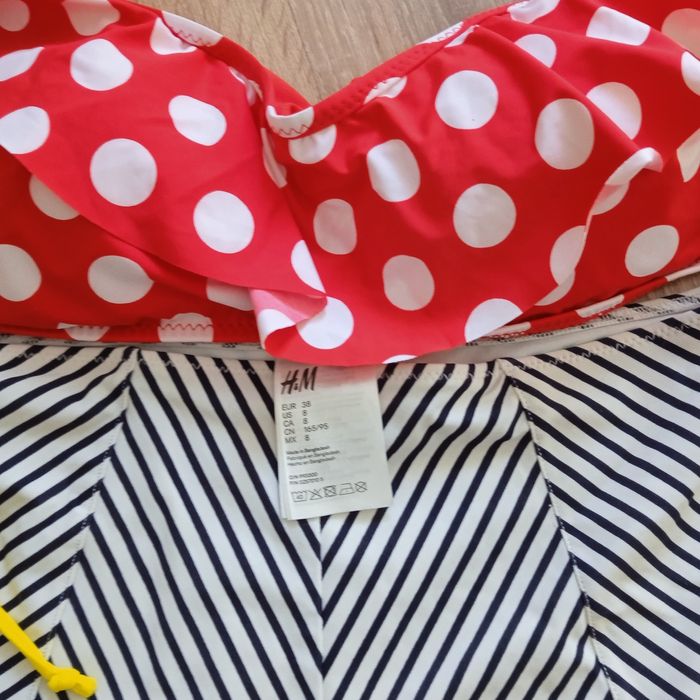 Купальник GUESS .