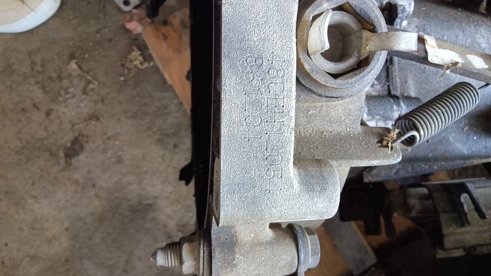 Caixa de Velocidades Seat Ibiza  ano 96 motor /gasolina 5 velocidades