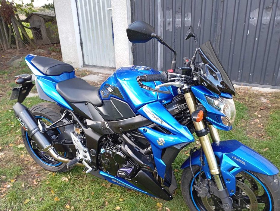 Sprzedam Suzuki GSR 750 - zdjęcie 1