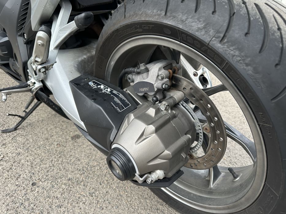 Мотоцикл HONDA VFR1200F