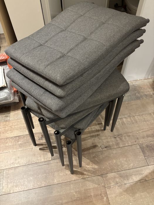 Conjunto Mesa de jantar extensível + cadeiras