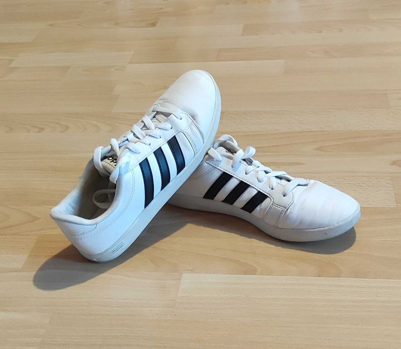 Sneakery Adidas neo label Chill r. 38