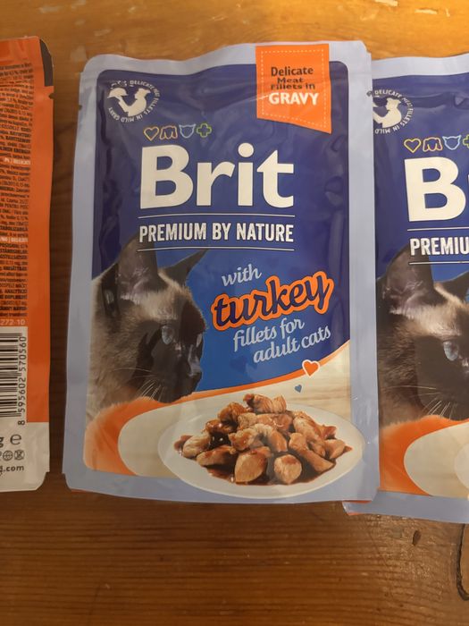 16 saszetek Brit Premium karma dla kota Mix sterilised