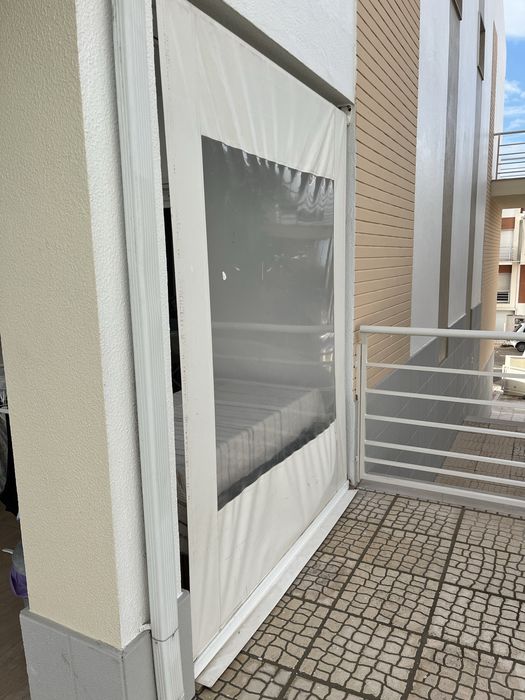 Toldo branco resistente