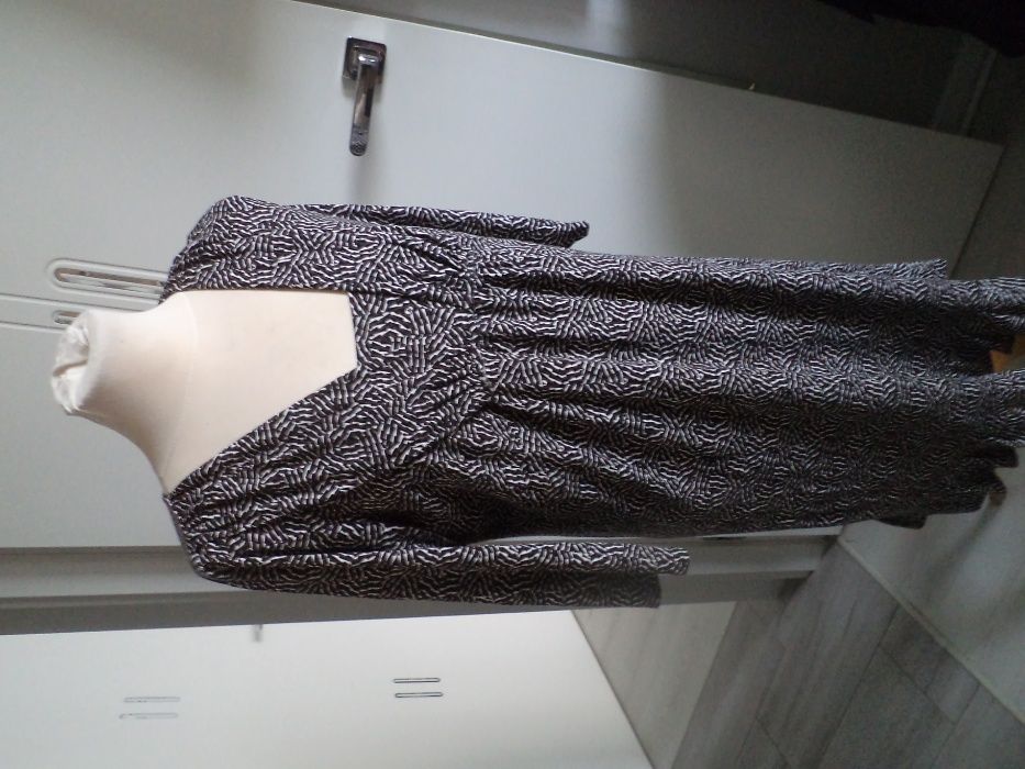 elegancka sukienka/ roz 46/48