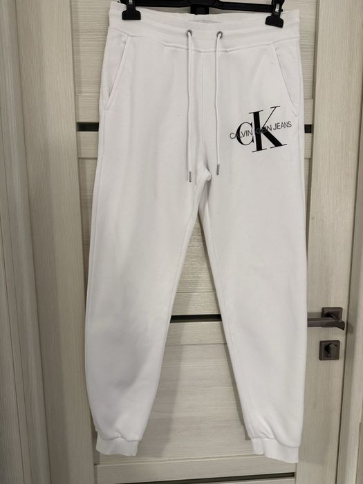 Костюм Calvin klein