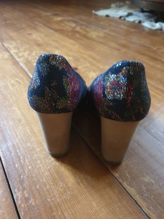 Buty na koturnie Ryłko.