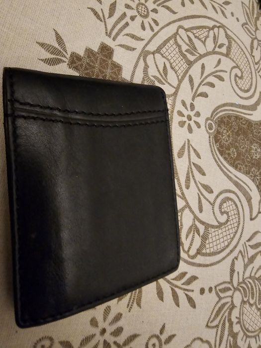 Carteira camel cor preta nova com porta moedas