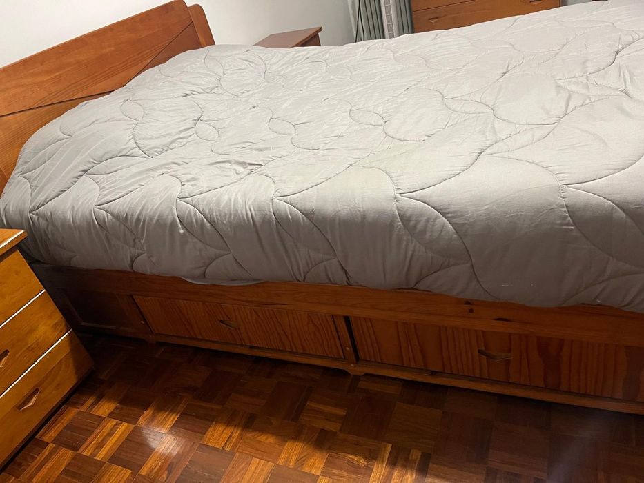 Mobília Quarto Pinho