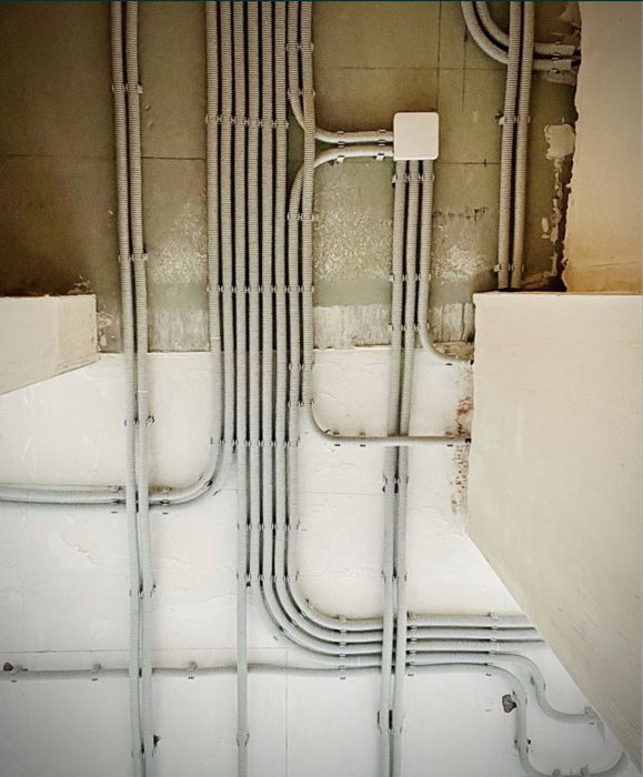 Електрик  / Електромантажні роботи / Підключення інверторів/ Київ