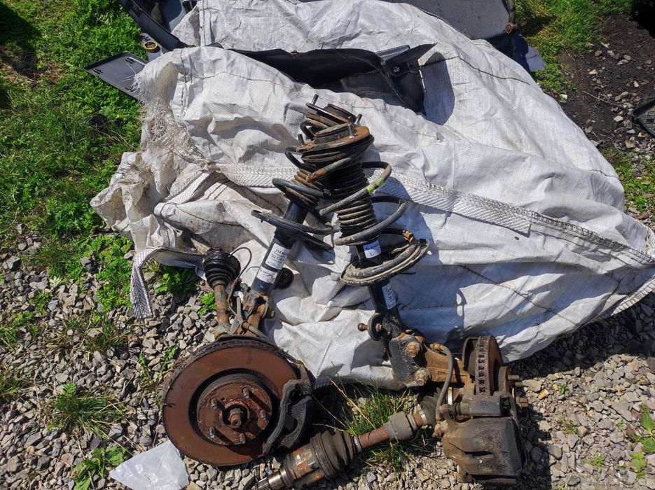 Macperson sprężyny amortyzator przód toyota RAV4 III 06-