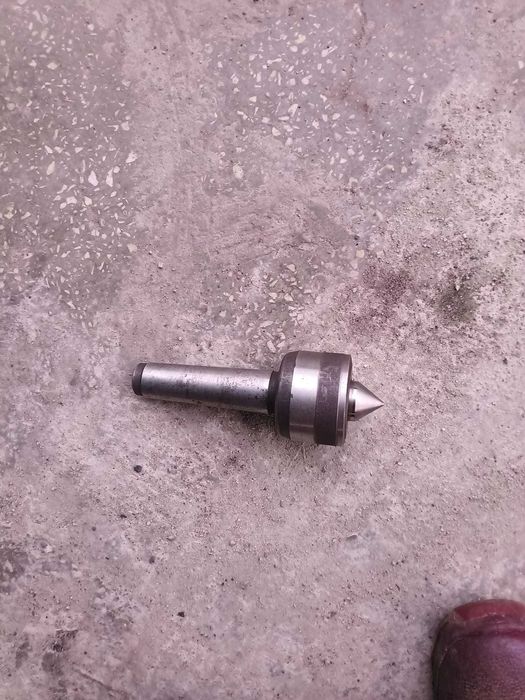 Kieł obrotowy do tokarki MK4