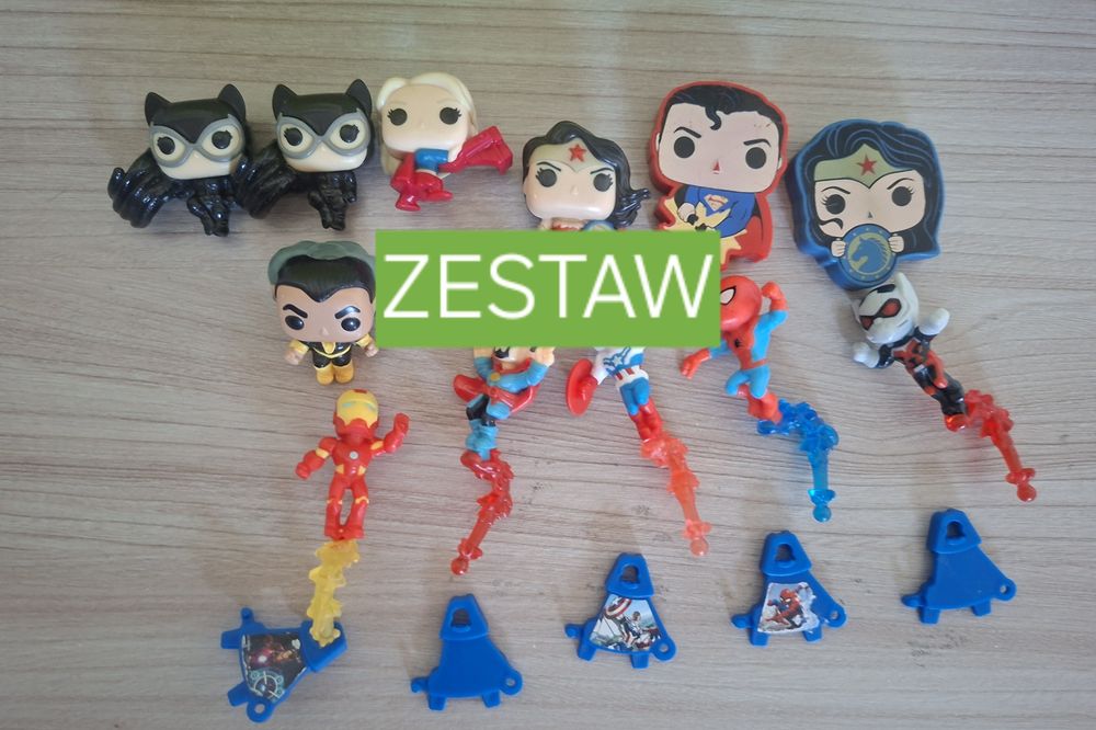 Zestaw figurek Kinder Joy Marvel oraz DC