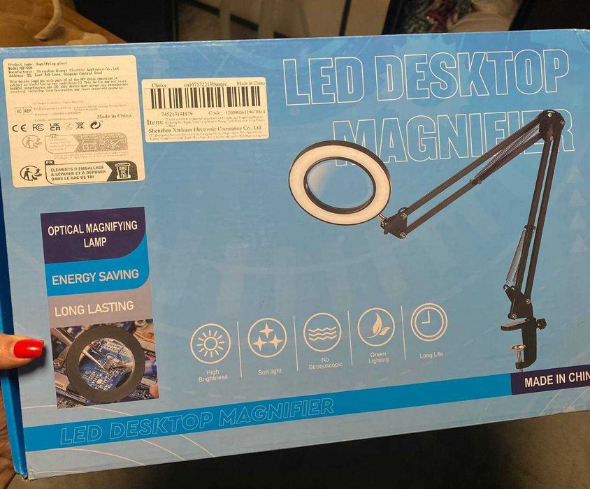 Настольна  лампа з лупою Led Desktop Magnifier