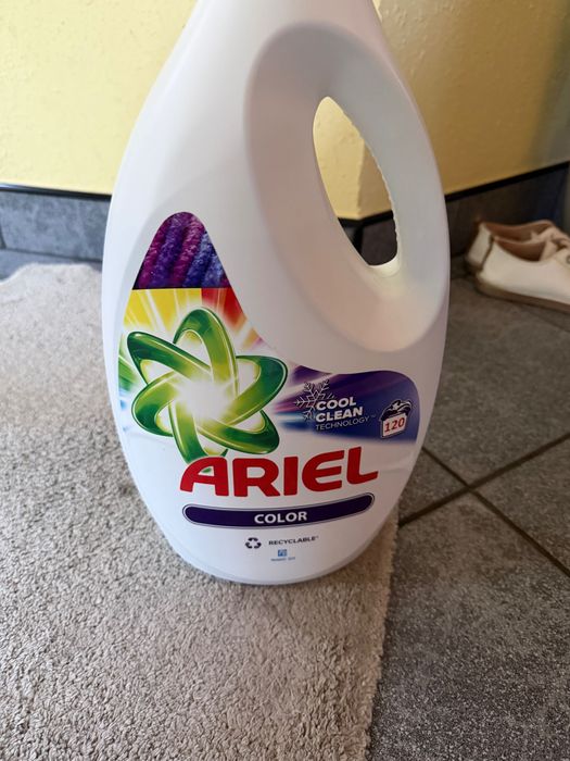 Płyn do prania Ariel 5,7L kolor