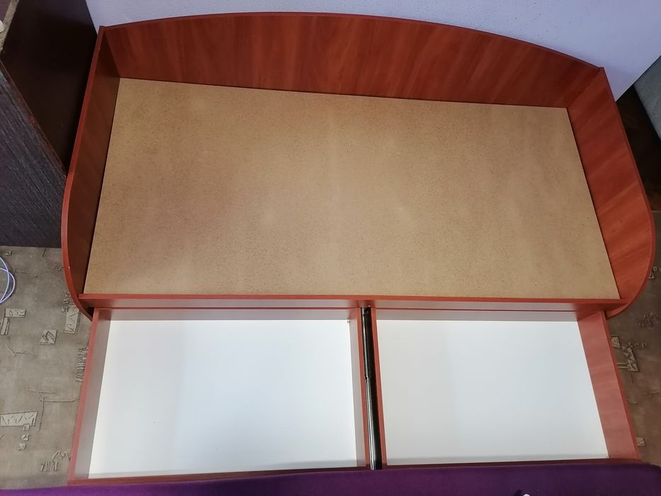 Продам кровать с матрасом