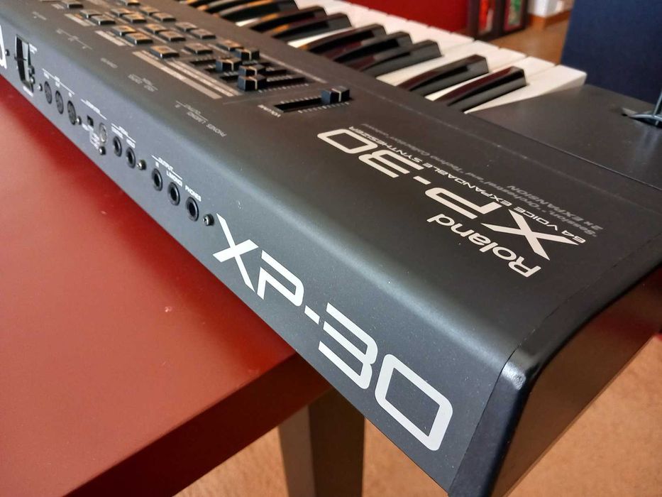 Teclado sintetizador Roland XP-30