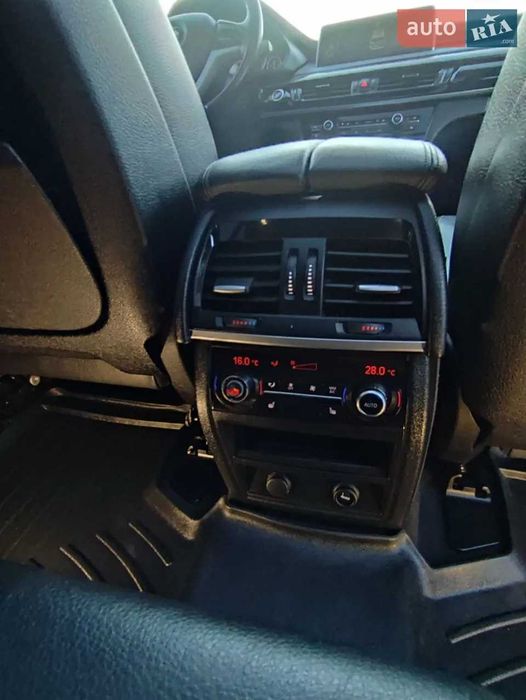 Автомобіль BMW X5 2016