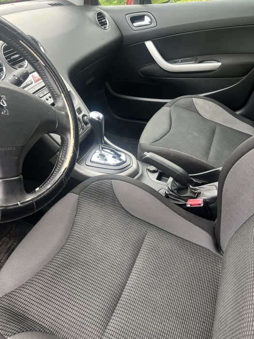Автомобіль peugeot 308