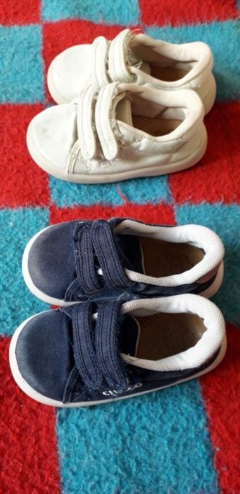 Tenis Chicco azul e beje e tenis verdes unisexo sem atacadores 4.50€