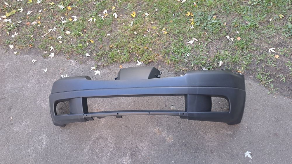 Передній бампер на Mitsubishi outlander 1  (2003-2009 р)