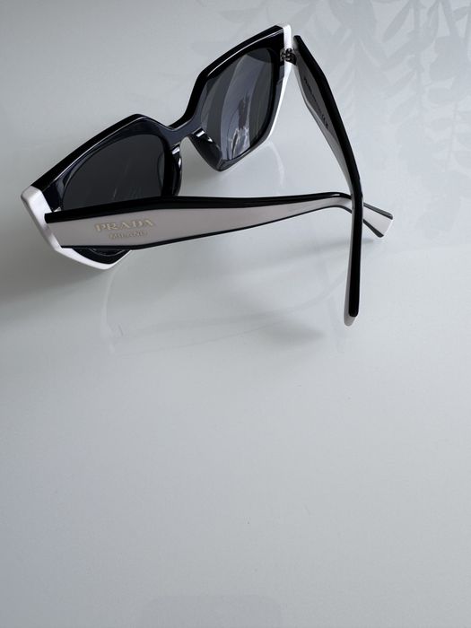 Okulary przeciwsłoneczne Prada PR 15 WS