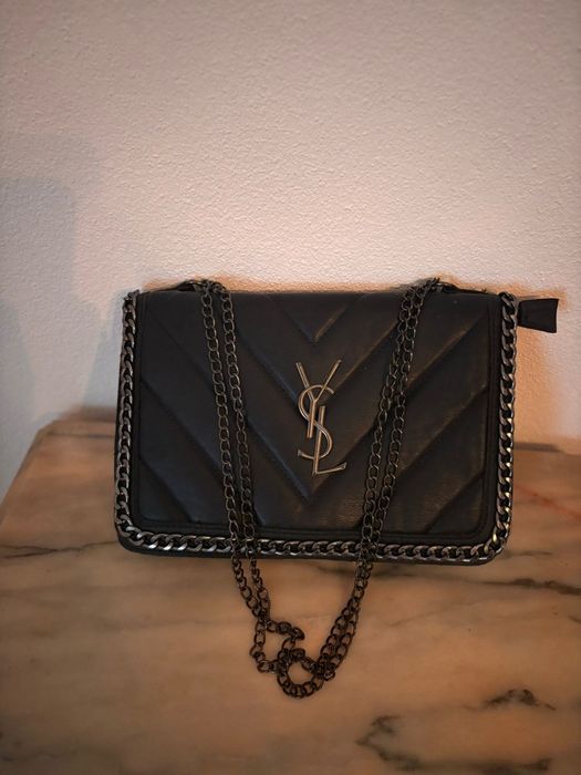 Mala preta em estado perfeito