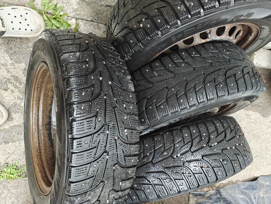 Зимню гуму hankook 195/65/15 з дисками