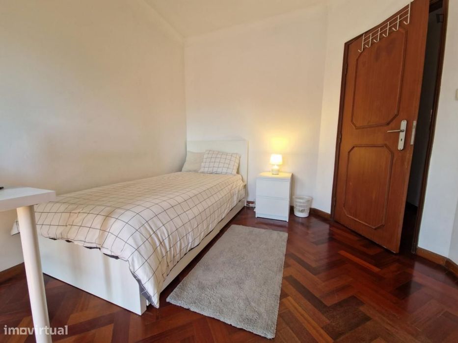 Quarto - localizado em Bonfim Porto
