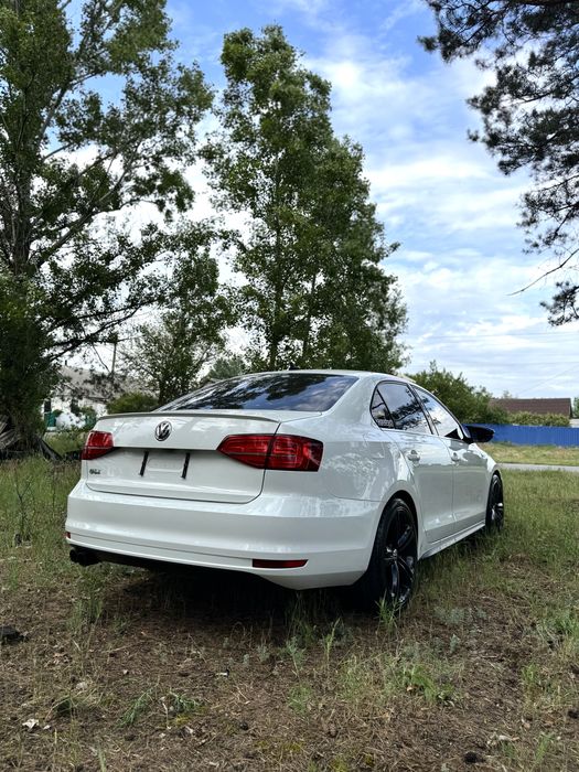 Volksvagen Jetta GLI