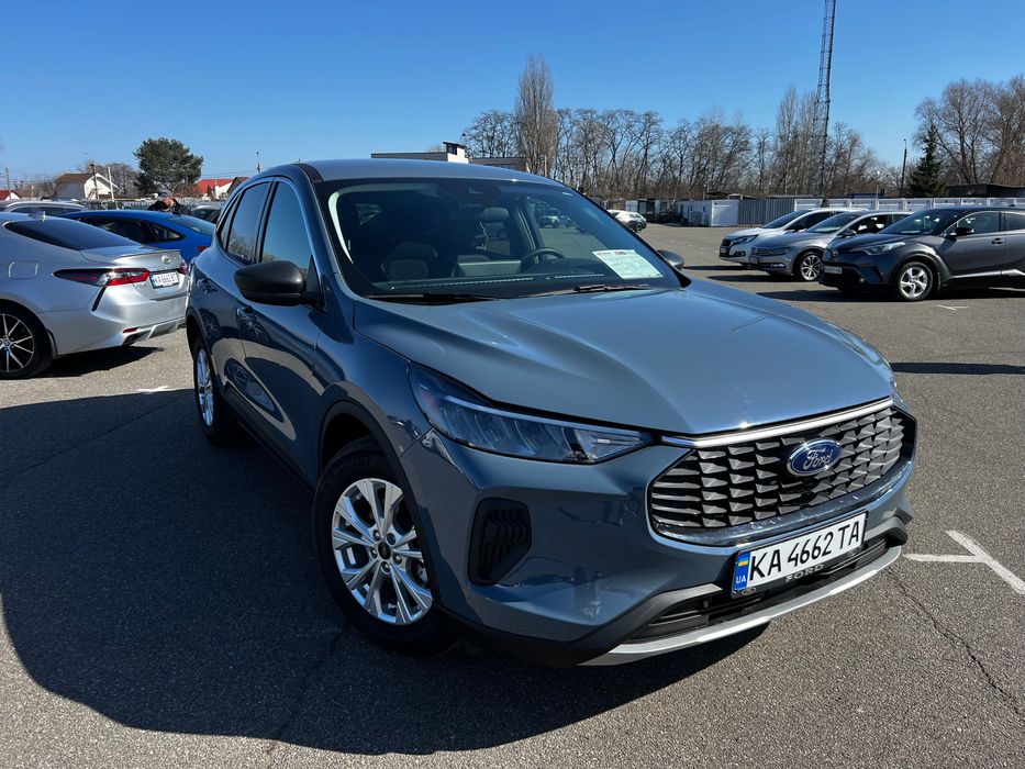 Продаю новий Ford Escape