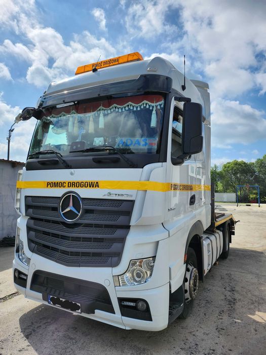 MERCEDES AXOR specjalny pomoc drogowa
