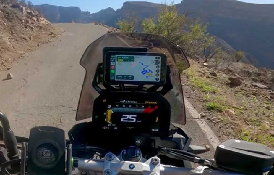 Moto Carplay Apple/Android