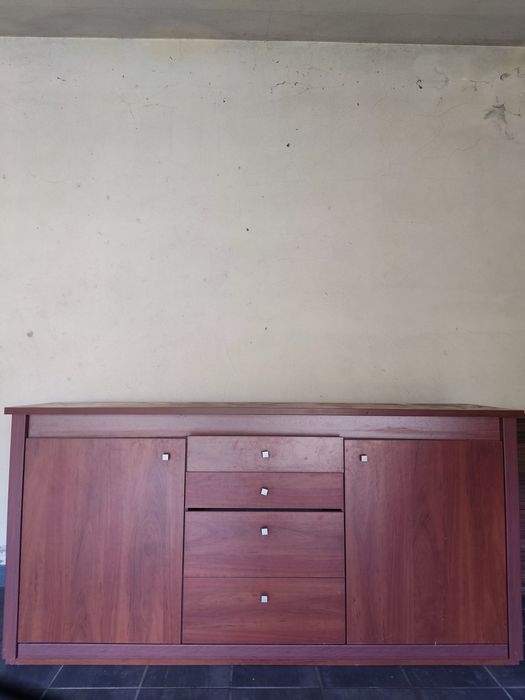 Aparador Madeira - Marrom com gavetas e 2 portas