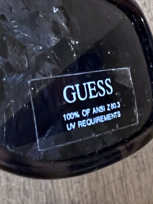 Óculos de Sol Guess Vintage "Muse" – Estilo Y2K Tartaruga