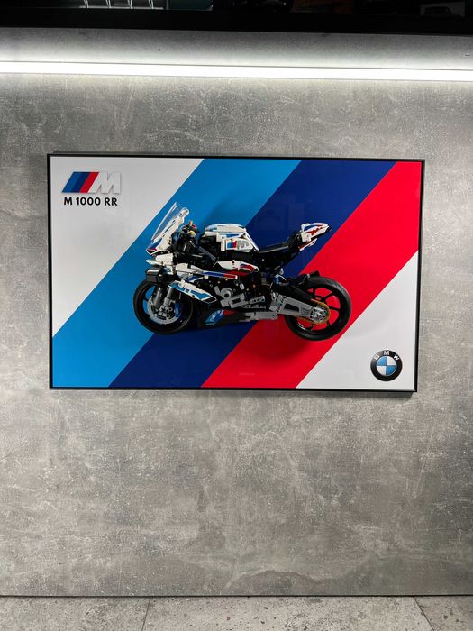 Рамка на Стіну Металевому Профілі для LEGO Technic BMW M 1000 RR 42130