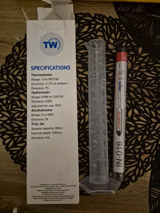 Hydrometr, termometr