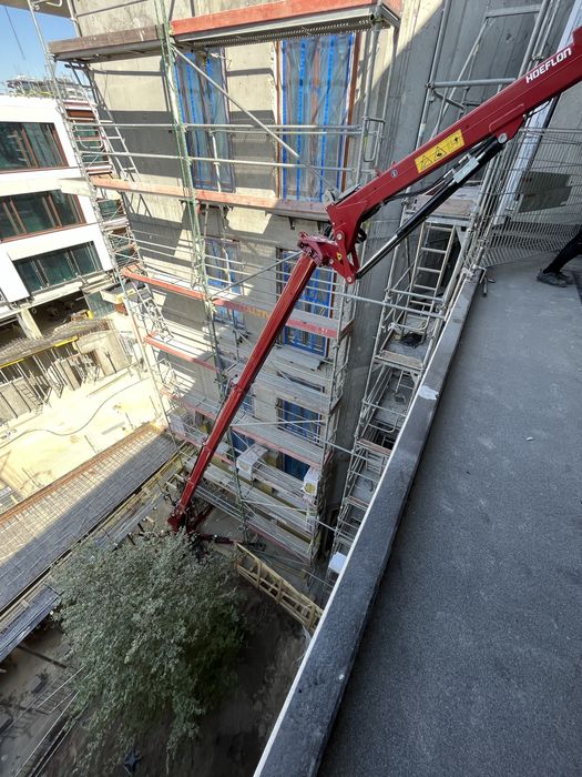 Wynajem mini żurawia HOEFLON C10