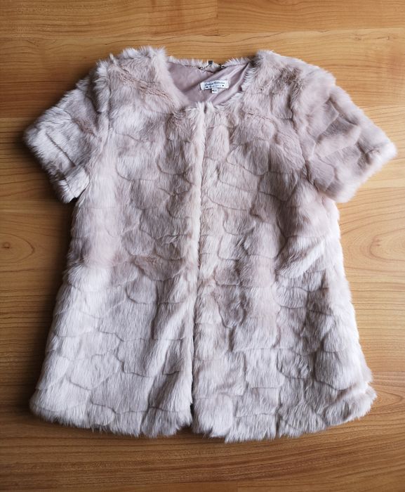 Casaco de pêlo,beje,"Bershka",manga curta, tamanho M