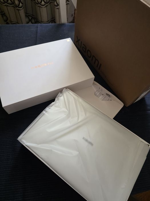 Xiaomi laptop Pro OLED,  i5 11gn , 16/512gb