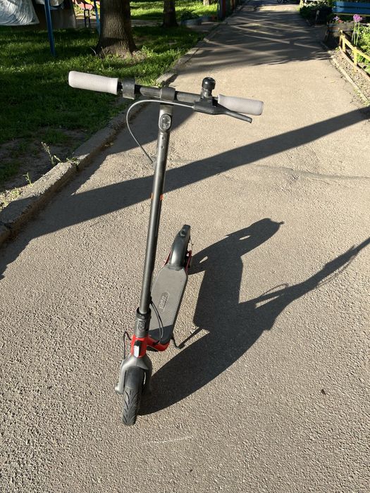 Електросамокат Ninebot d18e