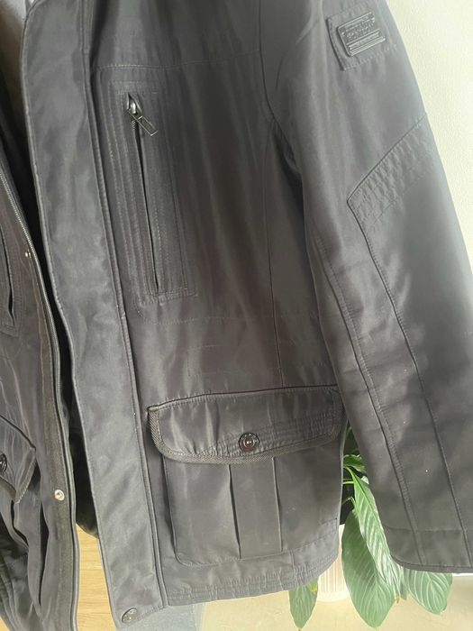 Kurtka męska zimowa czarna, z kapturem , rozmiar M/L, C&A