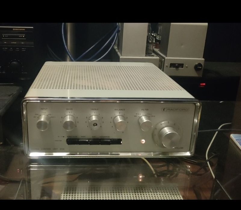 Amplificador e pré amplificador Radford model STA 15 MK III e SC 22