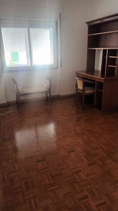 Alugo T3 em Odivelas